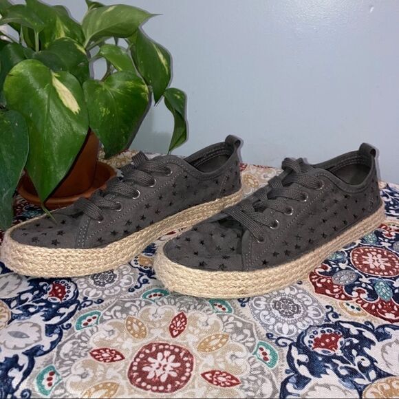 Universal Thread, Grey Jenna Star Espadrilles, Laser Cut Stars, Target Women’s 6 - Picture 3 of 9